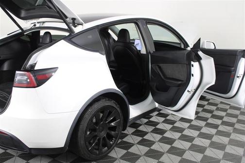 Pearl White Multi-Coat 2020 Tesla Model Y Long Range Dual Motor All-Wheel Drive