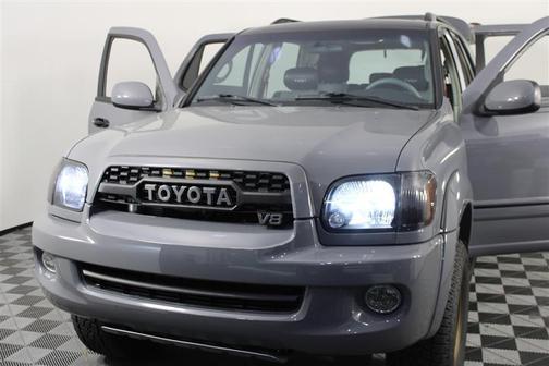 2006 Toyota Sequoia SR5