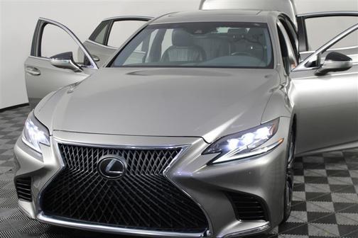 Atomic Silver 2019 Lexus LS 500 Base