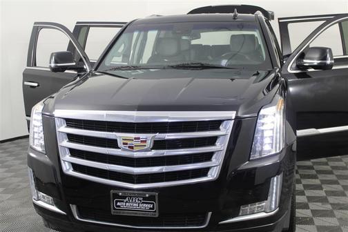 2017 Cadillac Escalade ESV Luxury