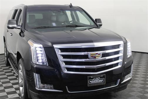 2017 Cadillac Escalade ESV Luxury