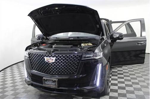 2022 Cadillac Escalade Luxury