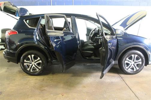 Galactic Aqua Mica 2018 Toyota RAV4 LE