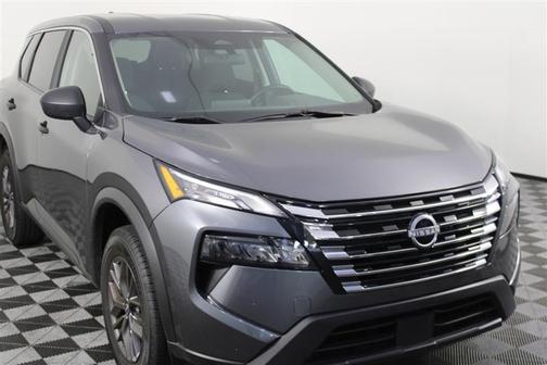 Gun Metallic 2024 Nissan Rogue S