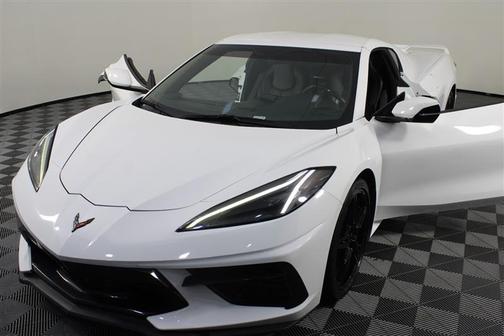 Arctic White 2020 Chevrolet Corvette Stingray w/1LT