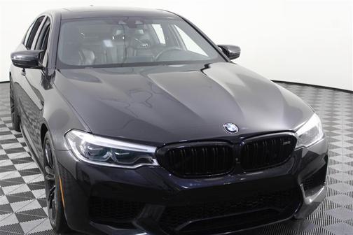 Black Sapphire Metallic 2019 BMW M5 Base