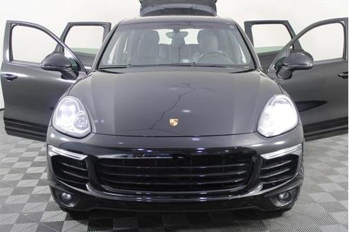 2018 Porsche Cayenne S