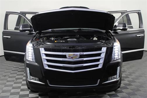 2017 Cadillac Escalade ESV Luxury