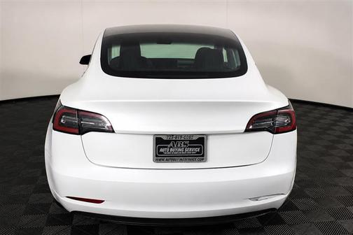 Pearl White Multi-Coat 2023 Tesla Model 3 Standard Range