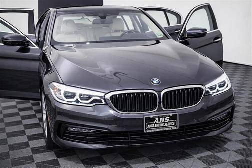 Cashmere Silver Metallic 2017 BMW 530 xDrive