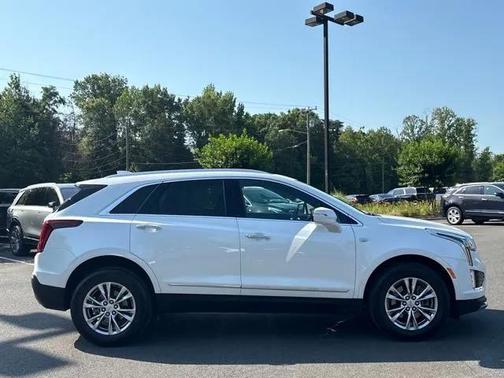 2022 Cadillac XT5 Premium Luxury