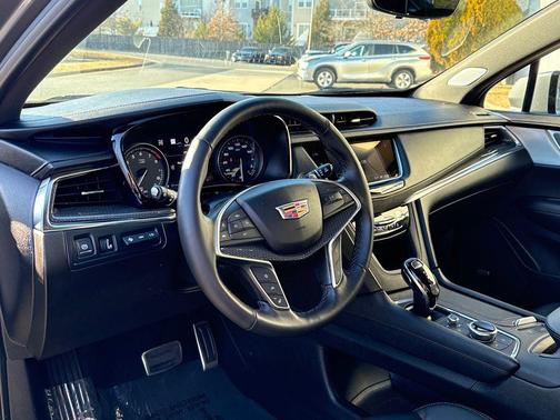 2022 Cadillac XT5 Sport