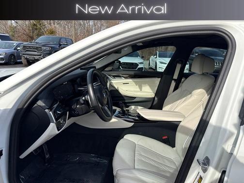 2023 BMW M550 i Xdrive