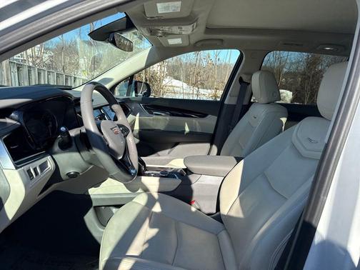 2024 Cadillac XT6 Premium Luxury AWD