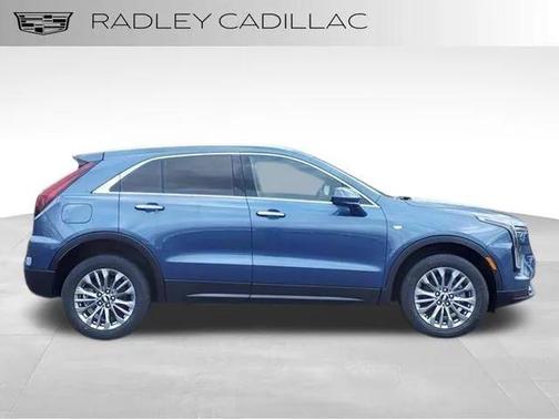 2025 Cadillac XT4 Premium Luxury