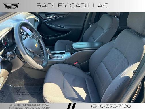 Mosaic Black Metallic 2018 Chevrolet Malibu LT