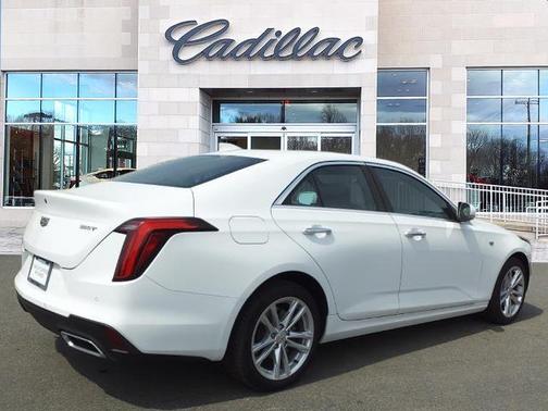 2022 Cadillac CT4 Luxury