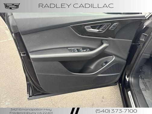 Orca Black Metallic 2019 Audi Q8 3.0T Premium Plus