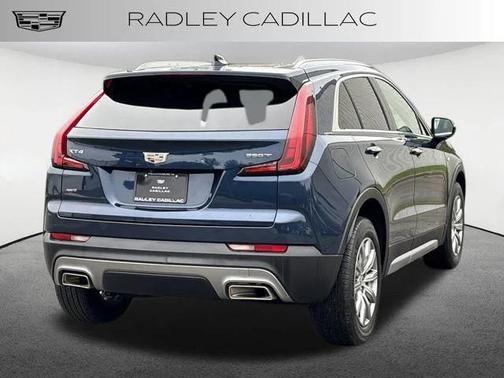 2022 Cadillac XT4 Premium Luxury