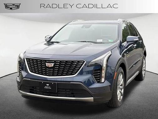 2022 Cadillac XT4 Premium Luxury