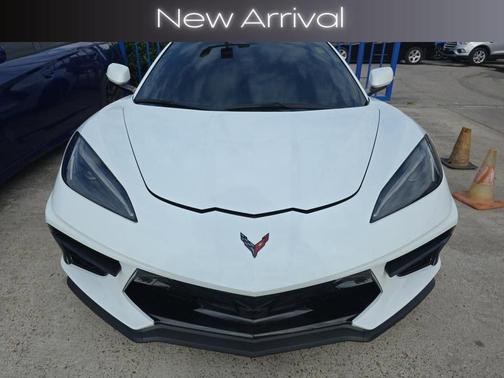 Arctic White 2020 Chevrolet Corvette Stingray w/3LT