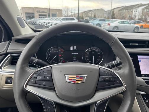 2023 Cadillac XT5 Premium Luxury