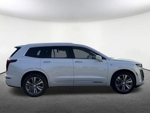 2022 Cadillac XT6 Premium Luxury AWD