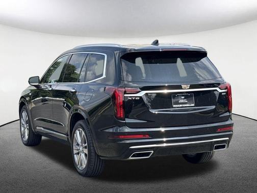 2023 Cadillac XT6 Premium Luxury FWD