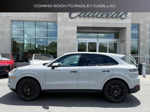 2024 Porsche Cayenne Base