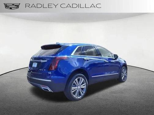 2025 Cadillac XT5 Luxury