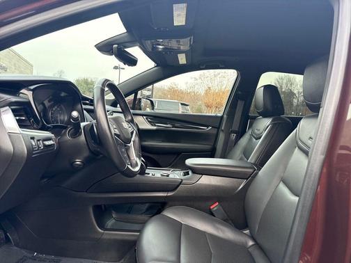 2022 Cadillac XT5 Premium Luxury