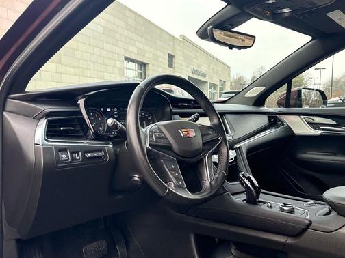 2022 Cadillac XT5 Premium Luxury