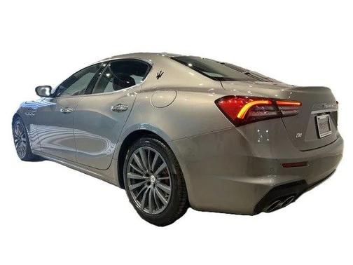 2022 Maserati Ghibli Modena Q4