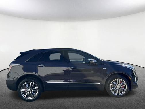 2025 Cadillac XT5 Sport