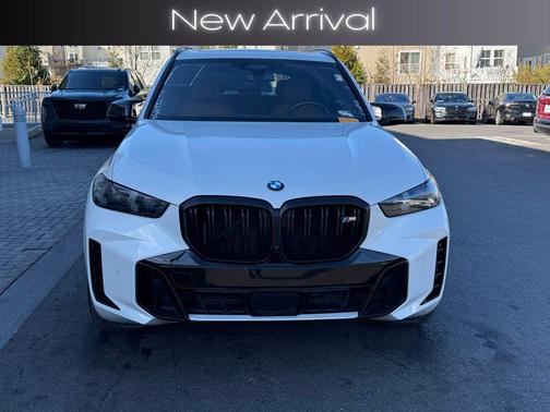 2024 BMW X5 M60i