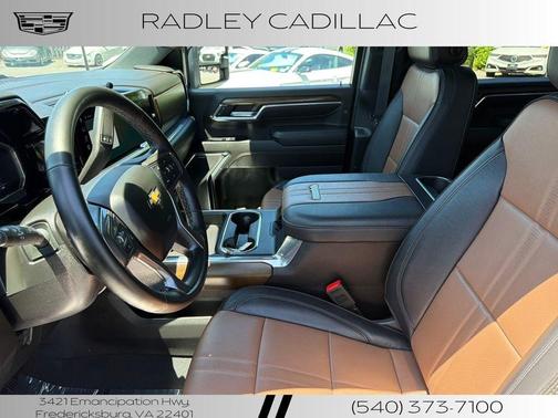 Iridescent Pearl Tricoat 2025 Chevrolet Silverado 3500 High Country