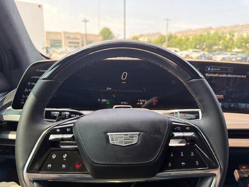 Stellar Black Metallic 2026 Cadillac VISTIQ Premium Luxury