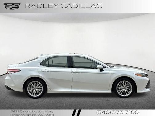 2019 Toyota Camry Hybrid LE