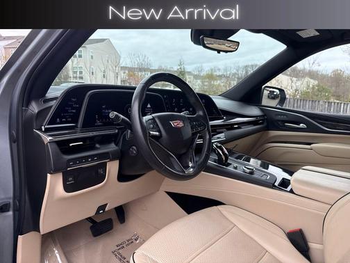 Argent Silver Metallic 2023 Cadillac Escalade Premium Luxury
