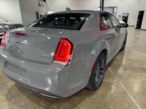 2019 Chrysler 300 S