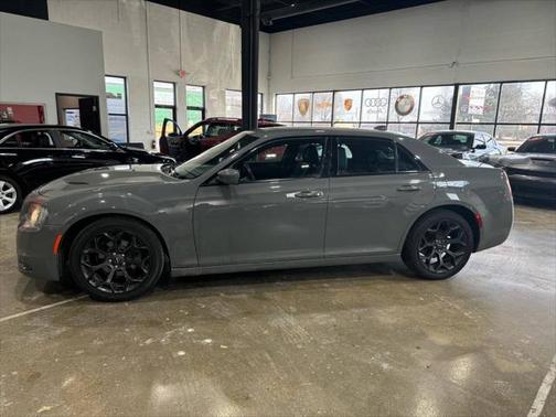 2019 Chrysler 300 S