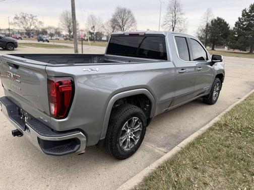 2023 GMC Sierra 1500 SLE