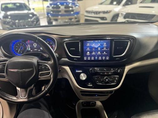 2018 Chrysler Pacifica Touring-L Plus