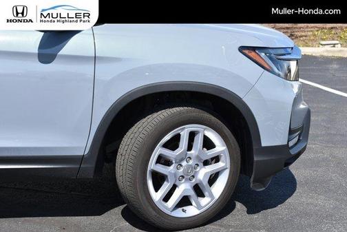 Sonic Gray Pearl 2025 Honda Passport EX-L