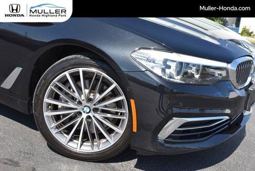 Black Sapphire Metallic 2020 BMW 540 i xDrive