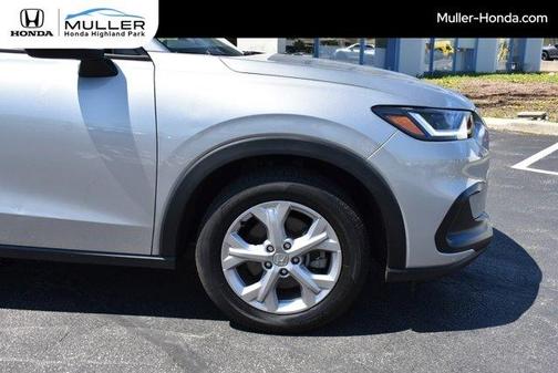 Lunar Silver Metallic 2024 Honda HR-V LX