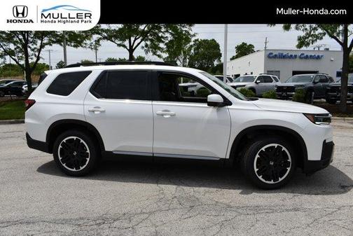 Platinum White Pearl 2026 Honda Pilot Touring