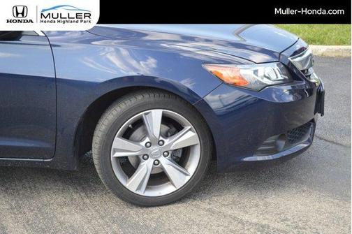 2013 Acura ILX 2.0L w/Premium Package