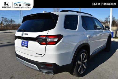 2025 Honda Pilot Touring