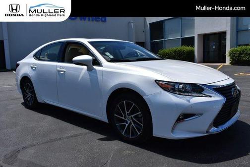 White 2016 Lexus ES 350 Base
